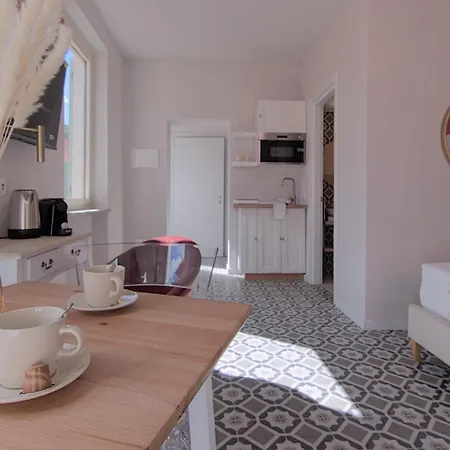 2 Min - Modern At 1 Min To Station - Wifi, Ac Pansiyon