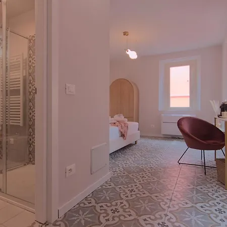 Pansiyon 2 Min - Modern At 1 Min To Station - Wifi, Ac *